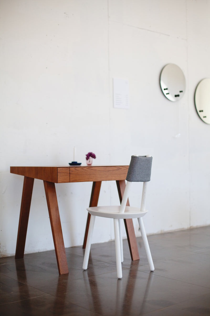 Bureau 4.9 Petit — Frêne marron