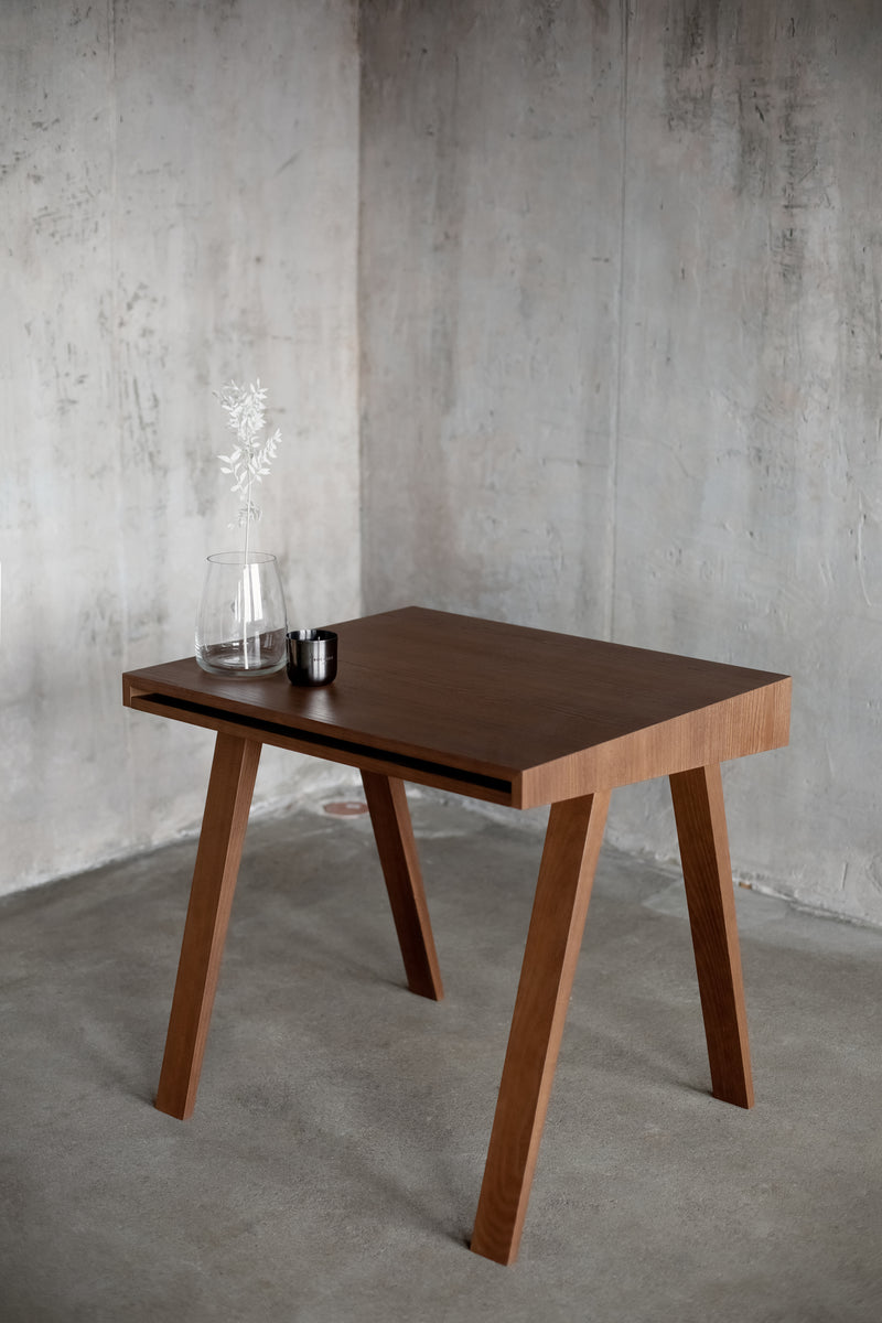 Bureau 4.9 Grand — Frêne marron