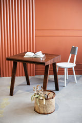 Bureau 4.9 Petit — Frêne marron
