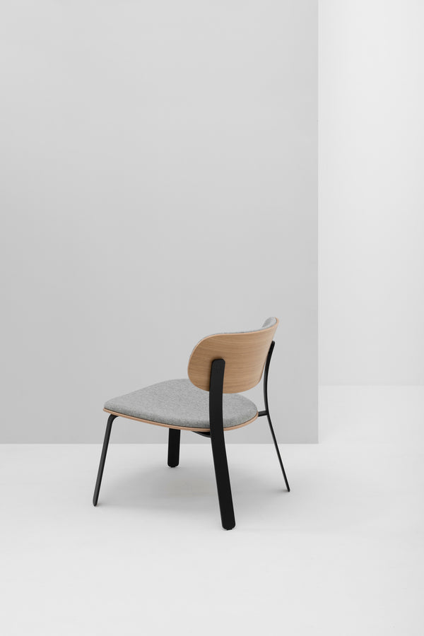 Fauteuil Springback Tapissé Gris — Chêne & Acier Noir