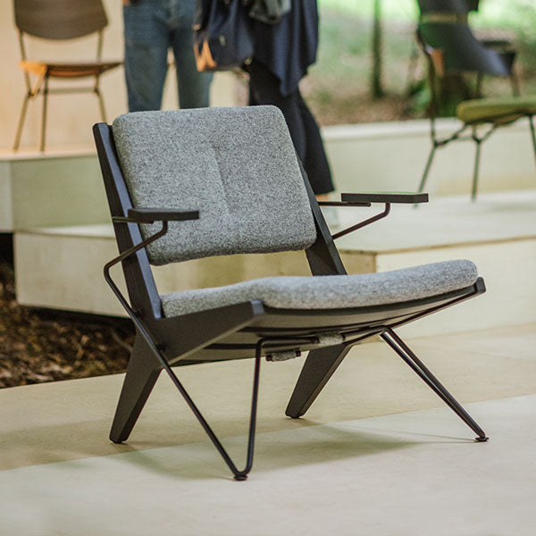 Fauteuil Bas TOGGLE — Gris et Noir