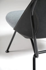 Fauteuil Bas STRAIN — Cuir noir & tissu gris