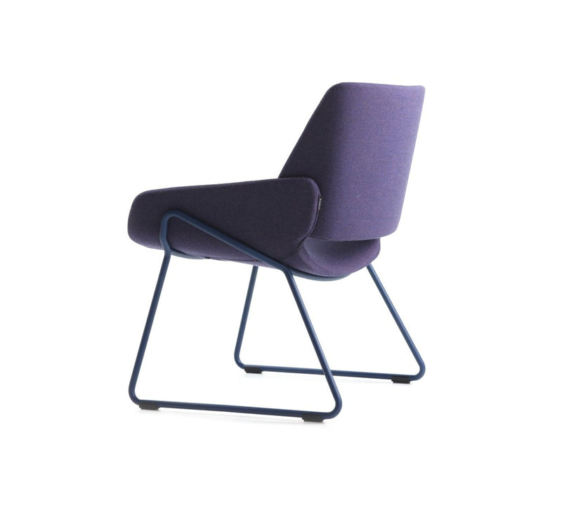 Fauteuil Bas Monk — Métal & tissu violet