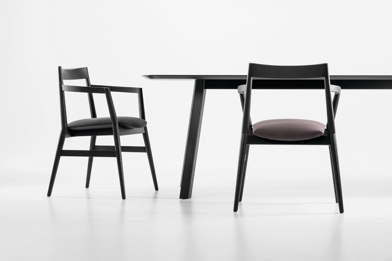 Chaise DOBRA — Chêne noir tissu
