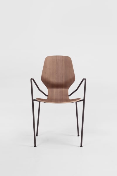Chaise Oblikant — Noyer avec accoudoirs