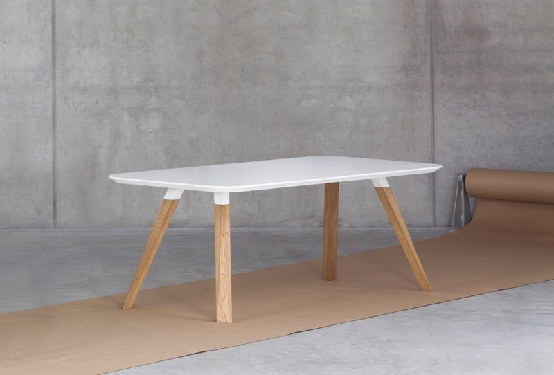 Table de diner OBLIQUE — Chêne huilé 230cm