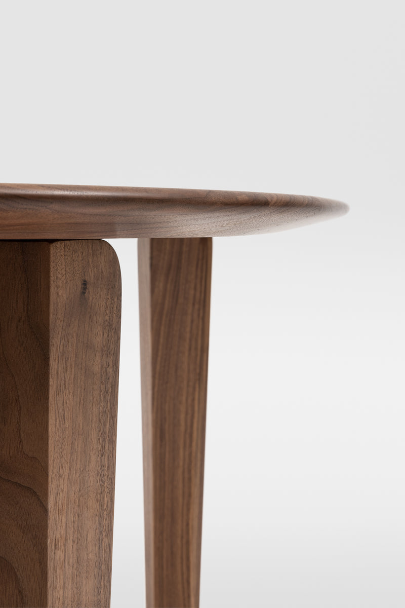 Table Kuyu Convex 220x120cm — Noyer américain